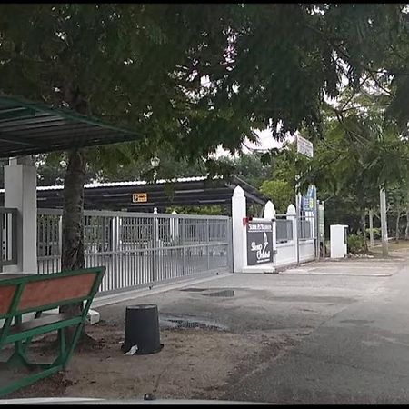 Zr D'Chili Homestay, Kemaman Chukai Exteriör bild
