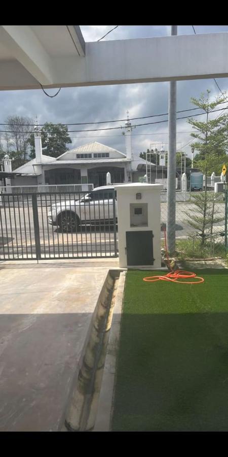 Zr D'Chili Homestay, Kemaman Chukai Exteriör bild