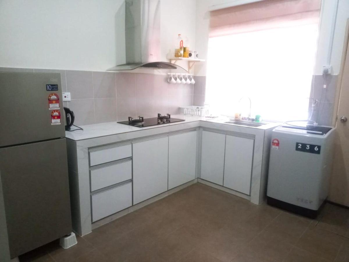 Zr D'Chili Homestay, Kemaman Chukai Exteriör bild