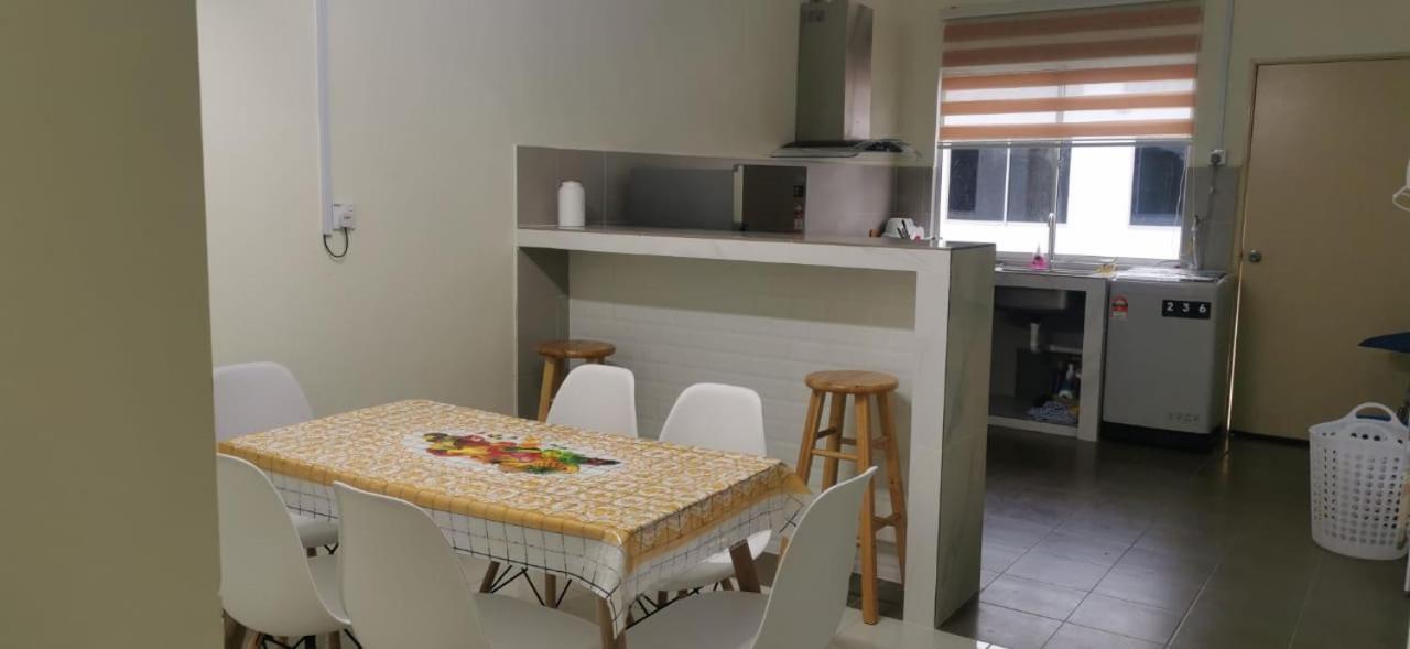 Zr D'Chili Homestay, Kemaman Chukai Exteriör bild