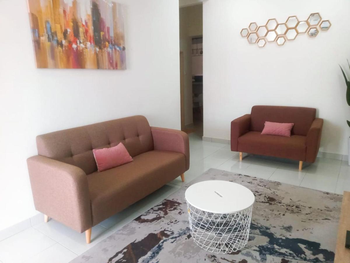 Zr D'Chili Homestay, Kemaman Chukai Exteriör bild